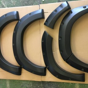 Overfendere Kut-Snake Hilux Revo 2015-2019 75mm textured