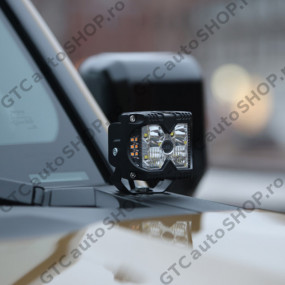 Suporturi proiectoare M4x4 la baza parbrizului Toyota LC250