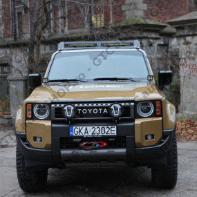 Suporturi proiectoare M4x4 la baza parbrizului Toyota LC250