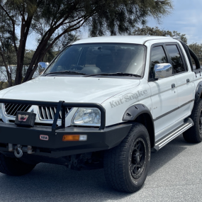 Overfendere Kut-Snake Mitsubishi L200 MK 1996-2006 75mm textured